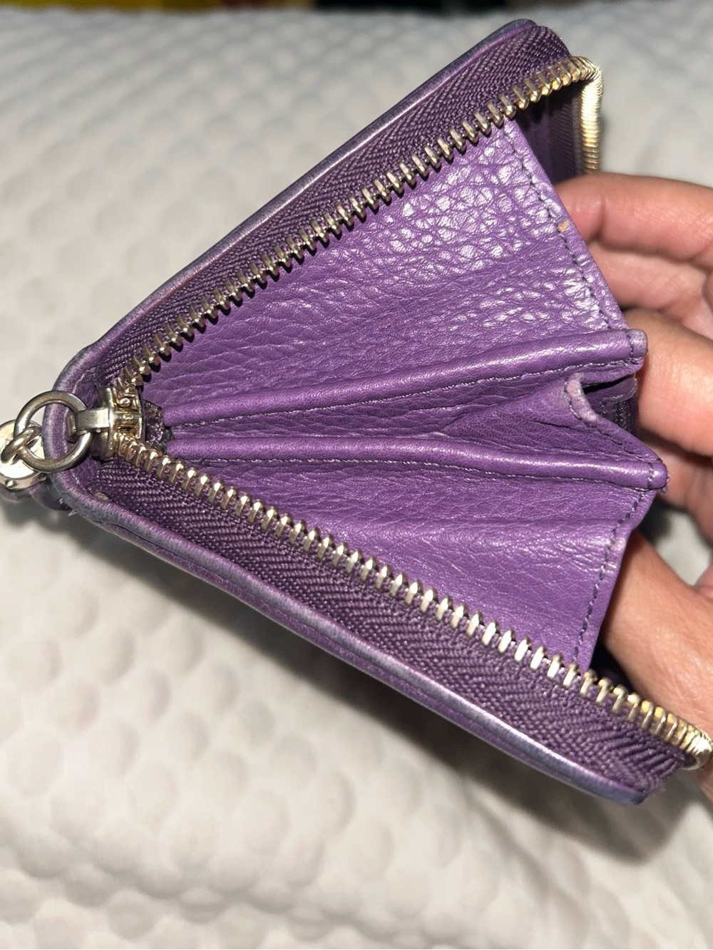 Gucci Purple Leather Zip Wallet with Tassel - Picture 3 of 9